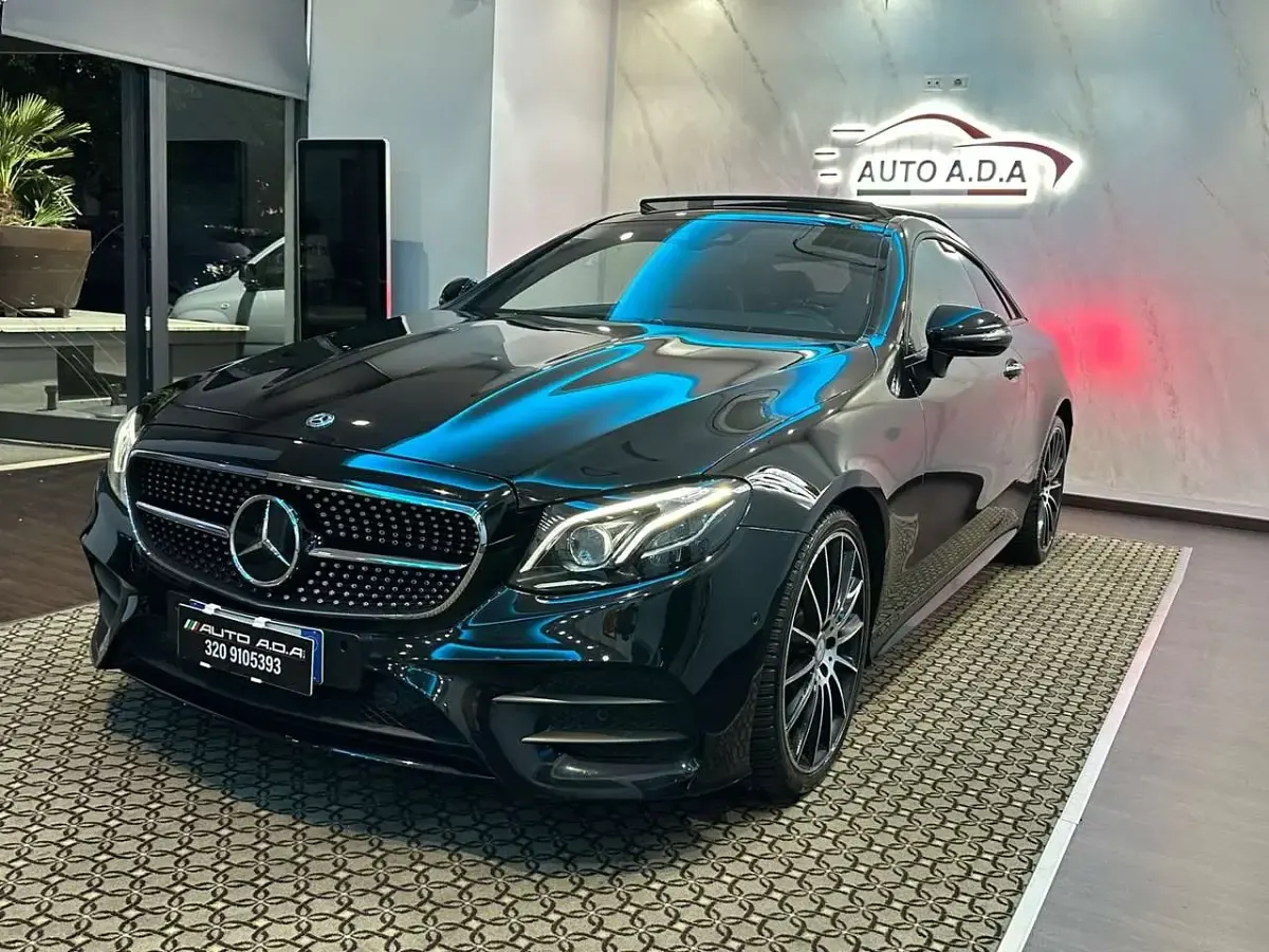 Usata Mercedes E220 Premium Plus 194 CV (142 kW) 2020 Nero Coupé