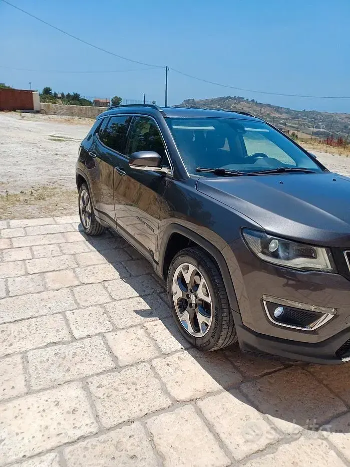 Usata Jeep Compass 120 CV (88 kW) 2017 Giallo SUV
