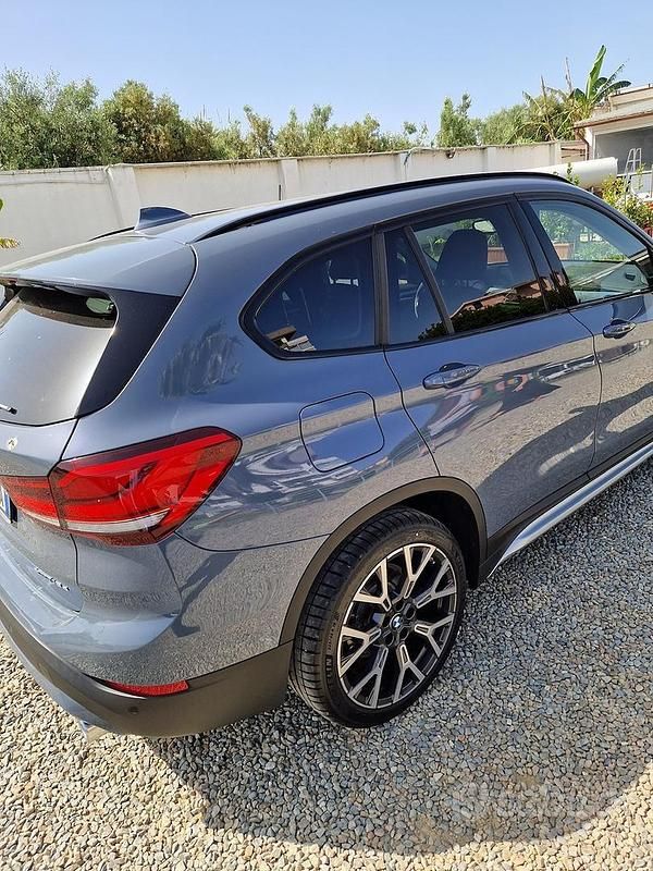 Grigio Usata 2021 BMW X1 SUV | 27.800 € (Cara) - Immagine 1/4