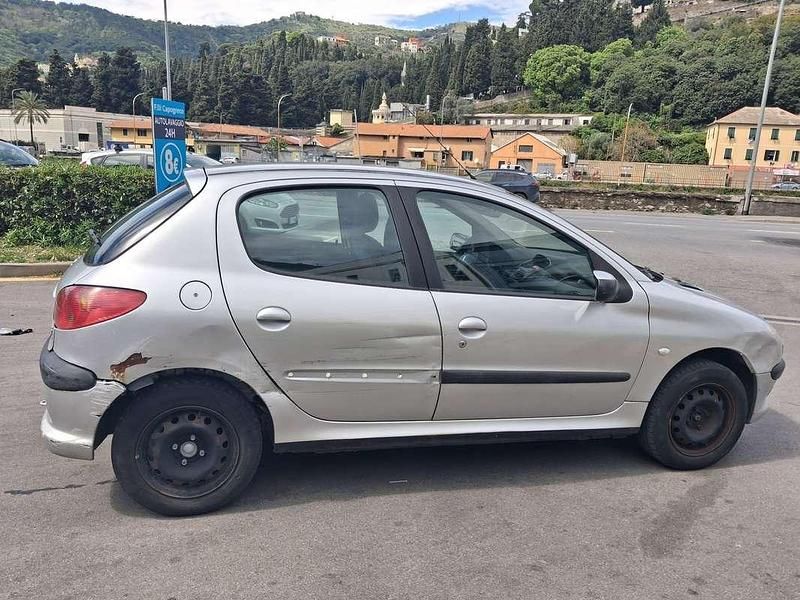 Usata Peugeot 206 75 CV (55 kW) 2003 Berlina