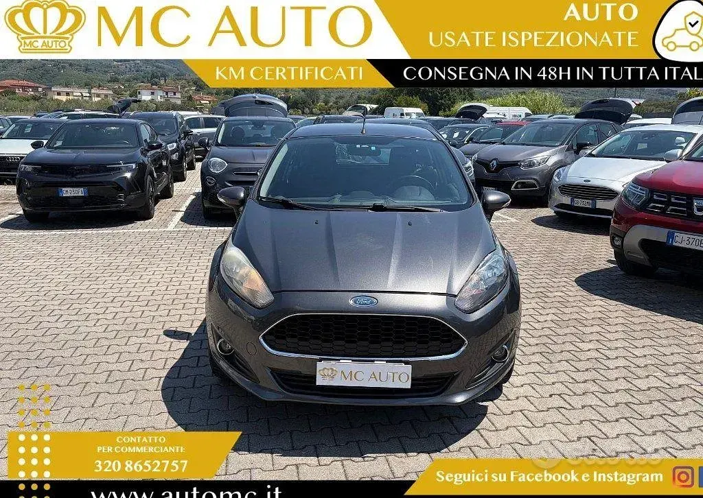 Usata Ford Fiesta Business Edition 80 CV (58 kW) 2016 Grigio scuro Utilitaria