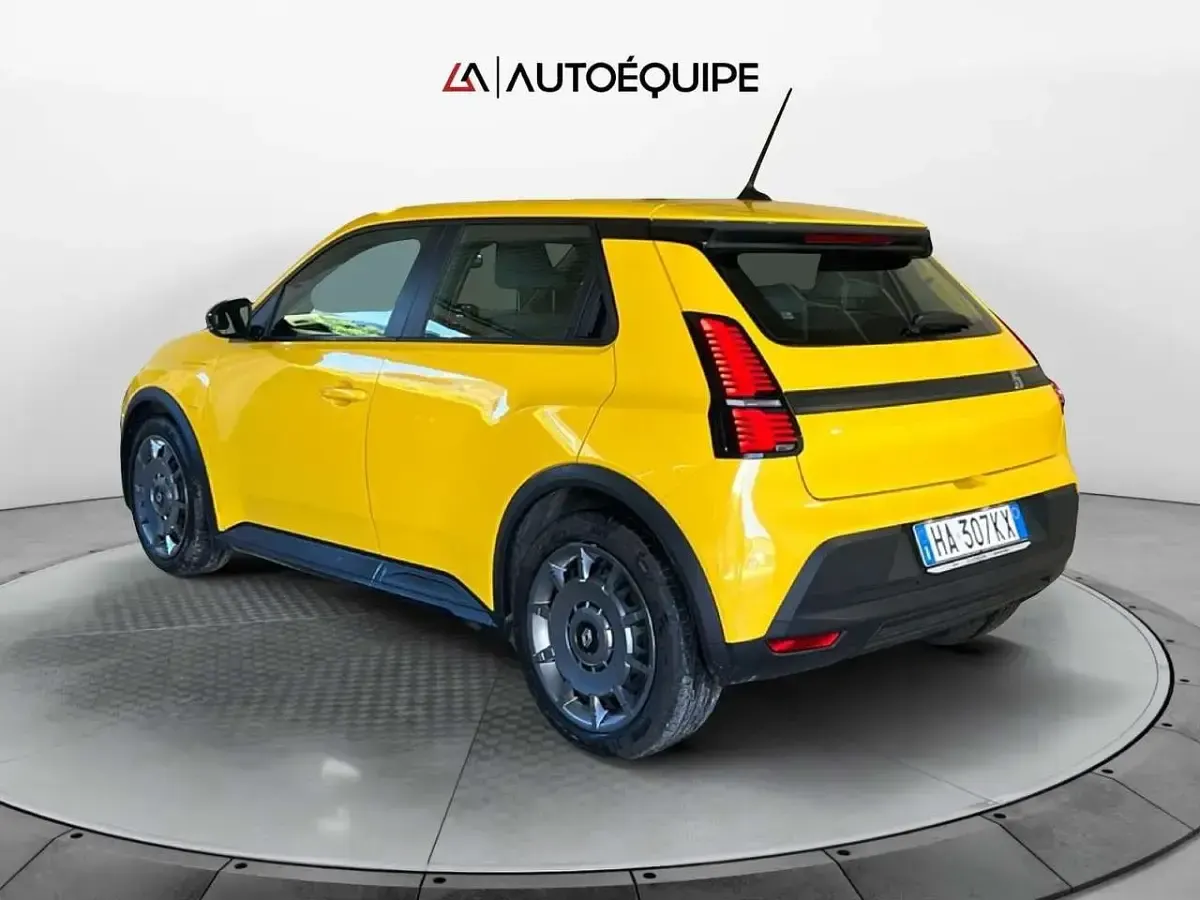 Usata Renault R5 Evolution 89 kW (122 CV) 2025 Giallo Utilitaria