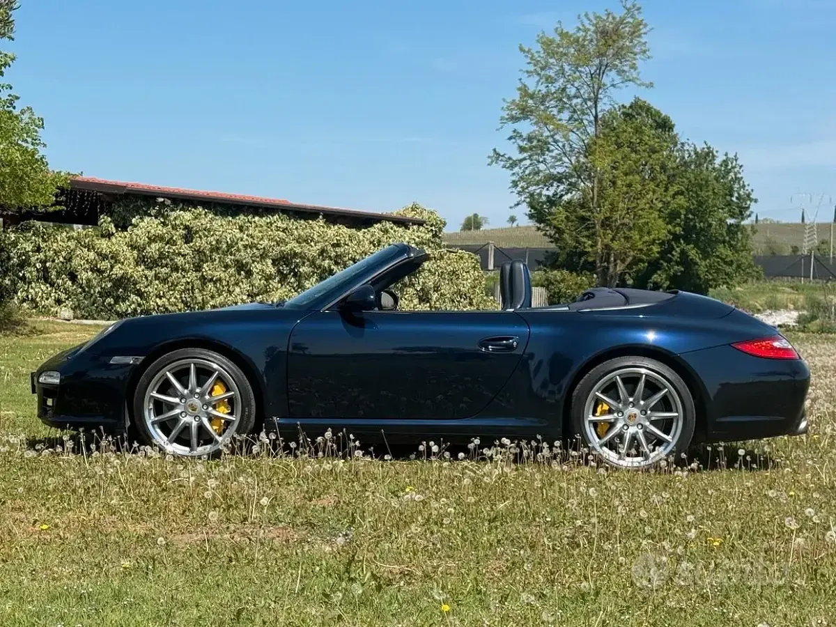 Usata Porsche 911 Carrera 4S Cabriolet 385 CV (283 kW) 2010 Bluazzurro Cabrio
