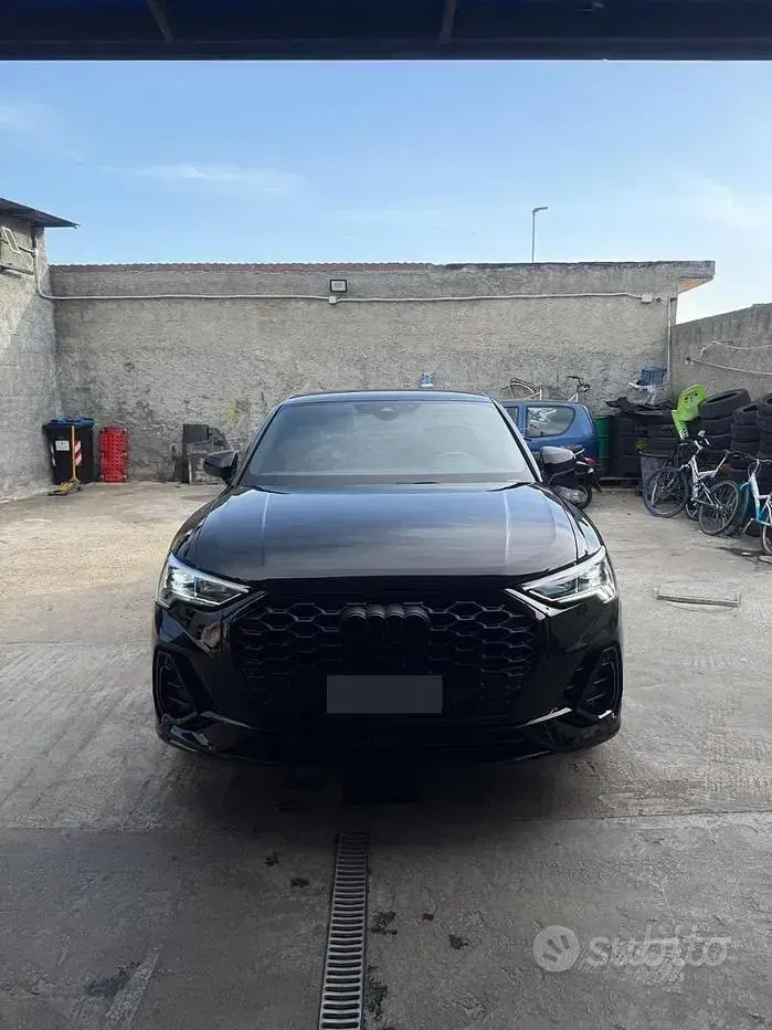 Usata Audi Q3 Sportback Ambiente 150 CV (110 kW) 2022 Nero SUV