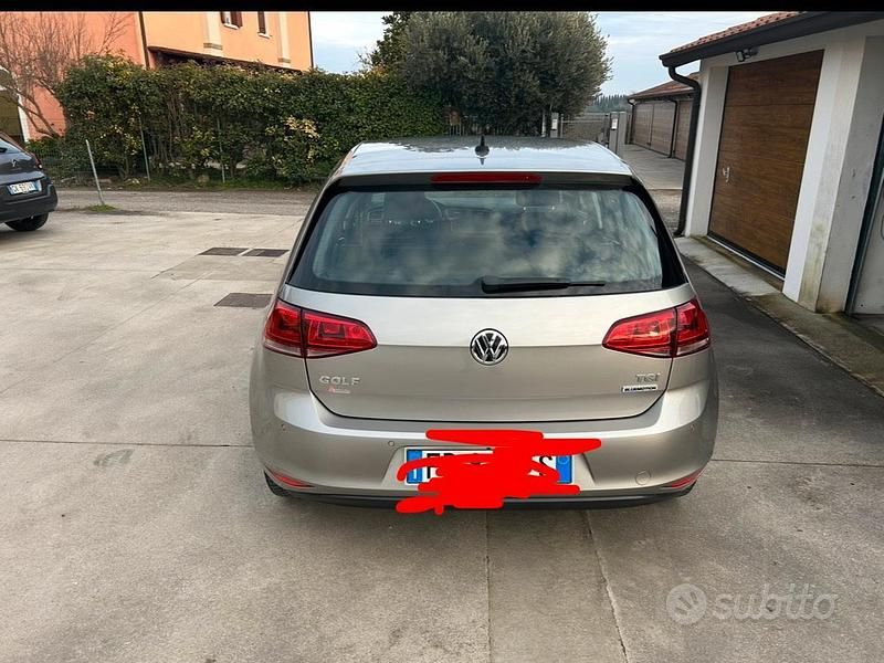 Usata VW Golf VII Highline 110 CV (80 kW) 2017 Berlina