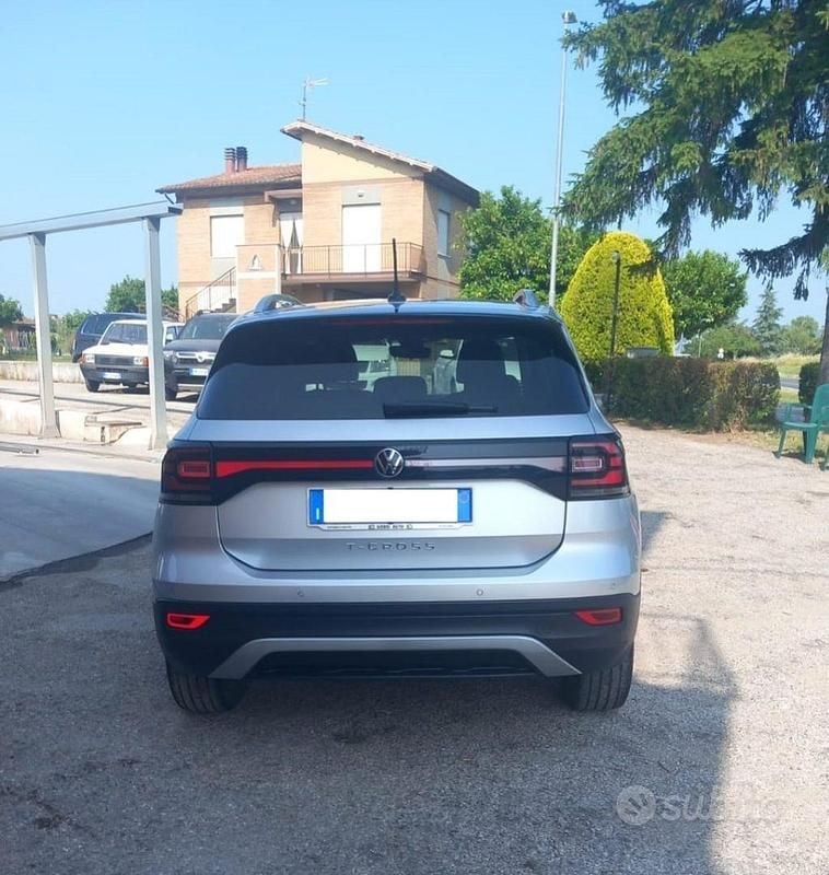 Usata VW T-Cross Advance 110 CV (80 kW) 2022 Grigio(met.) SUV