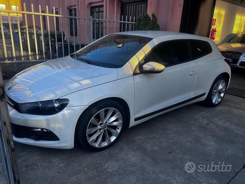 Bianco Usata 2010 VW Scirocco Coupé | 5999 € (Super prezzo) - Immagine 1/4