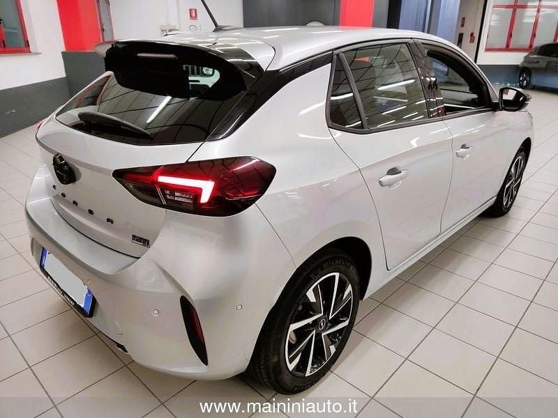 Usata Opel Corsa 101 CV (74 kW) 2025 Argento Utilitaria
