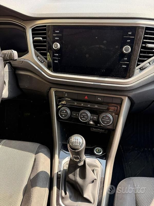 Usata VW T-Roc 116 CV (85 kW) 2020 Grigio SUV