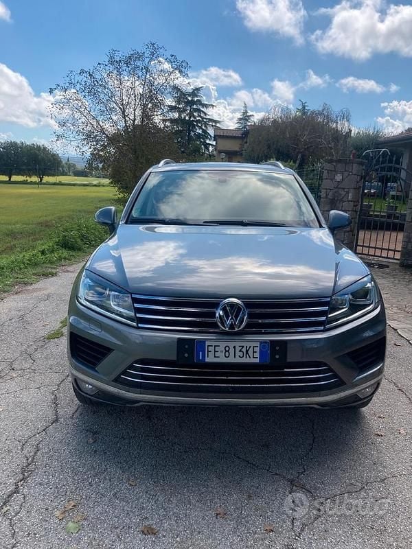 Usata VW Touareg Executive 204 CV (150 kW) 2016 Grigio SUV