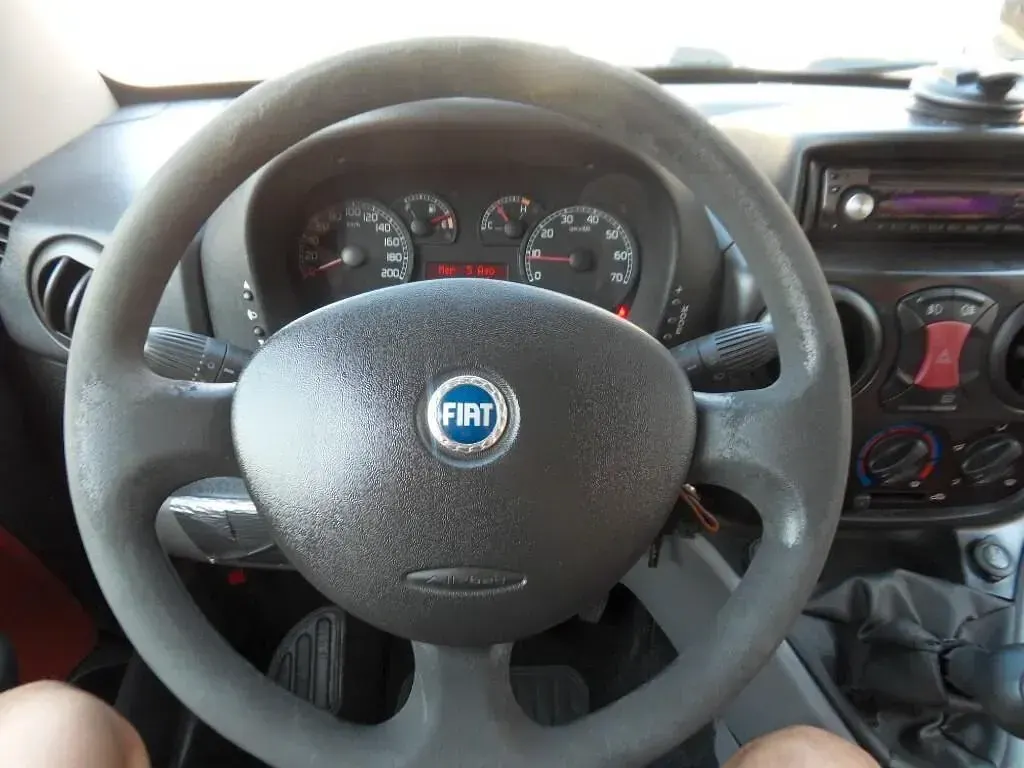 Usata Fiat Doblò Dynamic 85 CV (62 kW) 2007 Grigio Monovolume