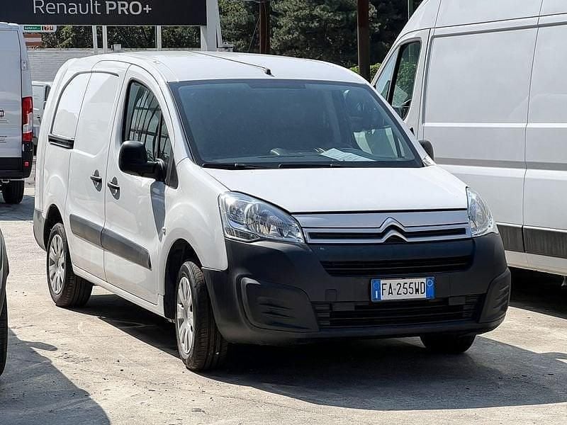 Bianco Usata 2015 Citroën Berlingo Monovolume | 9000 € (Buon prezzo) - Immagine 1/4