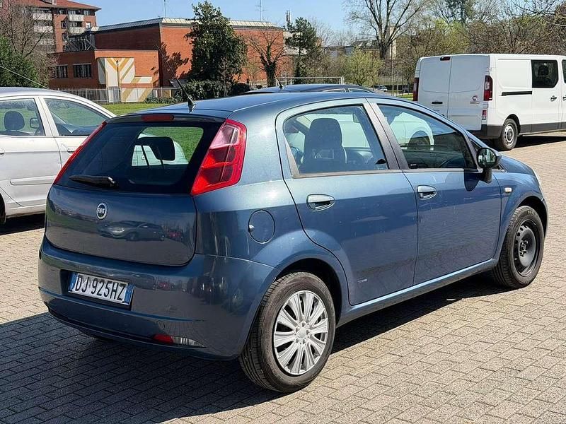 Usata Fiat Grande Punto Active 65 CV (47 kW) 2007 Utilitaria