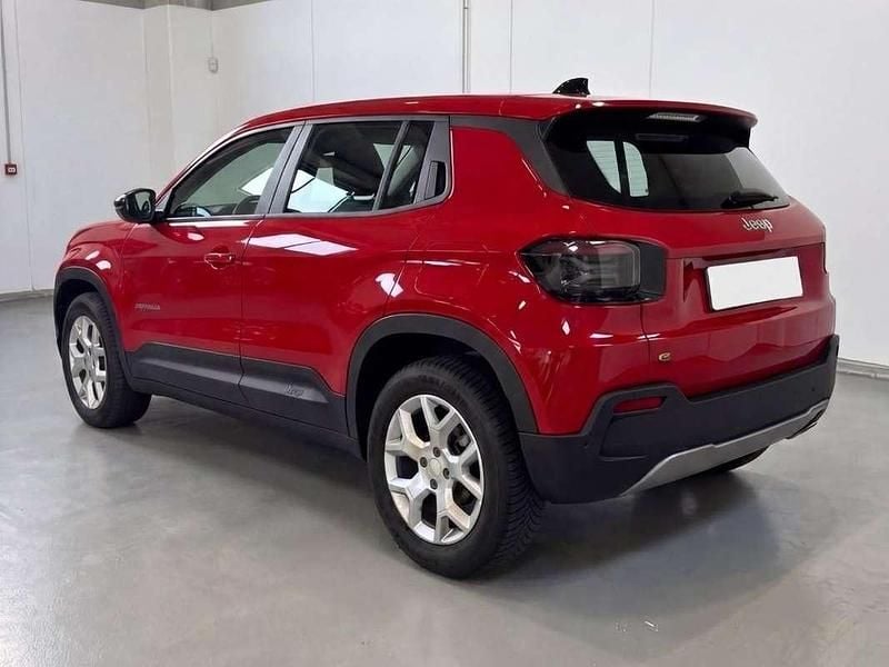 Usado Jeep Avenger Altitude 101 HP (74 kW) 2024 Vermelho SUV