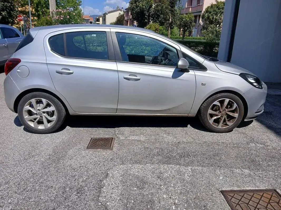 Usata Opel Corsa 90 CV (66 kW) 2016 Utilitaria