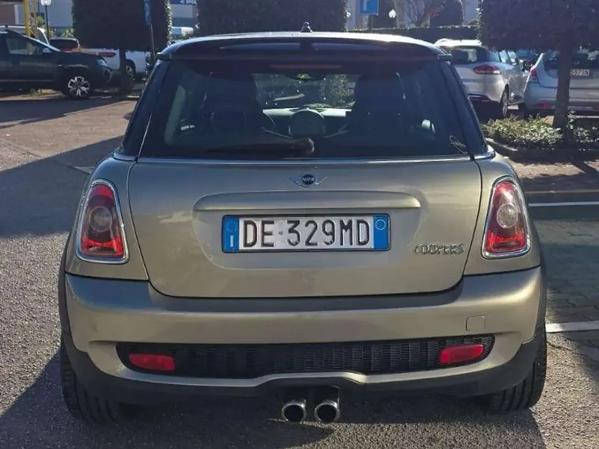 Usata Mini Cooper S Salt 175 CV (128 kW) 2006 Grigio chiaro Utilitaria