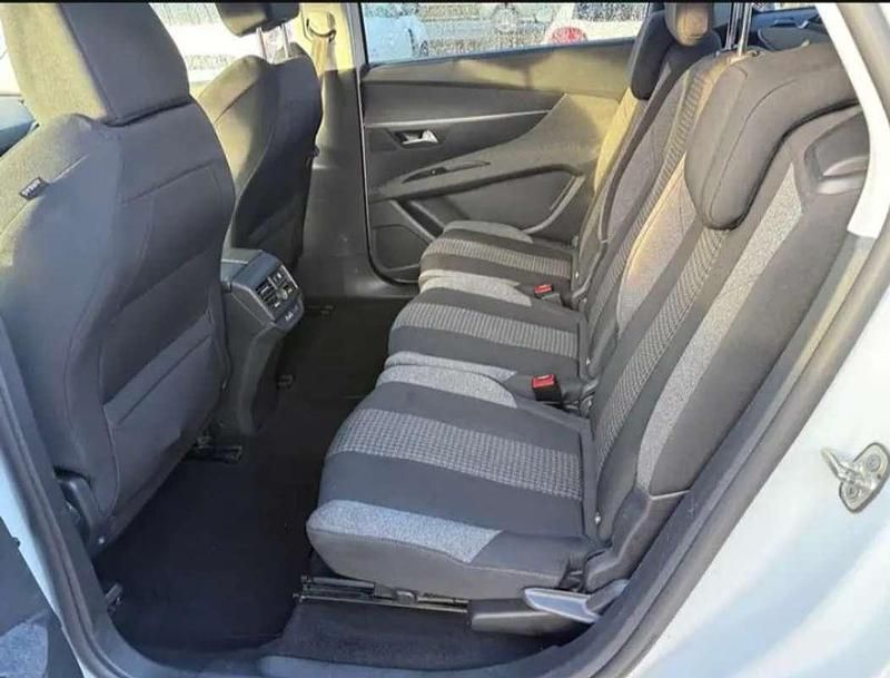 Usata Peugeot 5008 Active 120 CV (88 kW) 2018 SUV