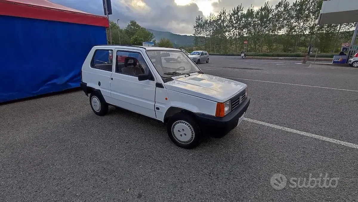 Usata Fiat 750 34 CV (25 kW) 1992 Bianco Berlina