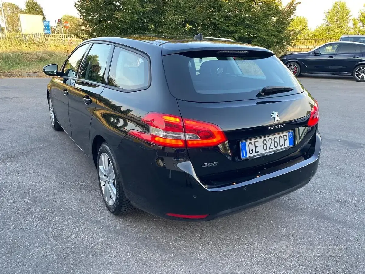 Usata Peugeot 308 Business-Line 131 CV (96 kW) 2021 Nero Station wagon