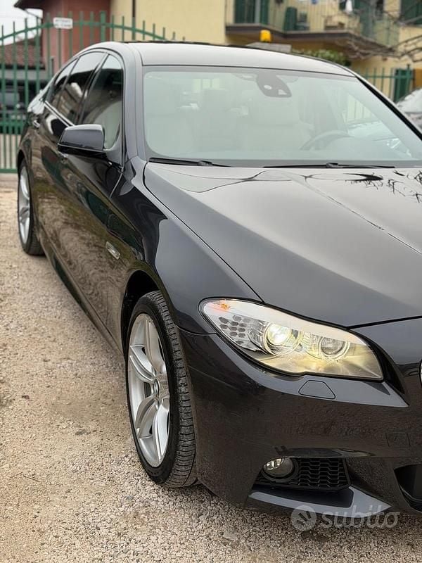 Usata BMW 550 M Sport 408 CV (300 kW) 2011 Grigio Berlina
