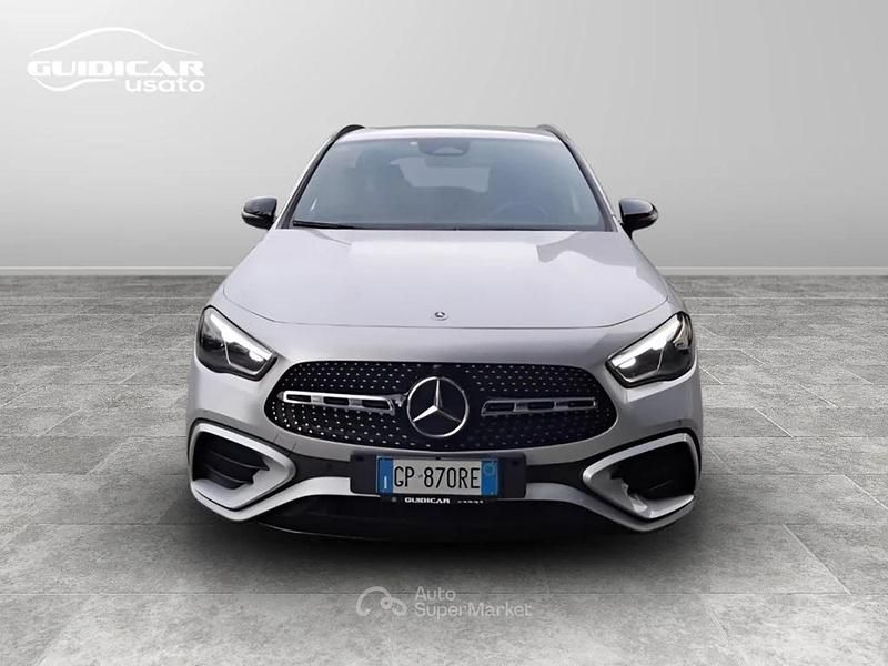 Usata Mercedes GLA200 Advanced Plus 150 CV (110 kW) 2023 Argento SUV