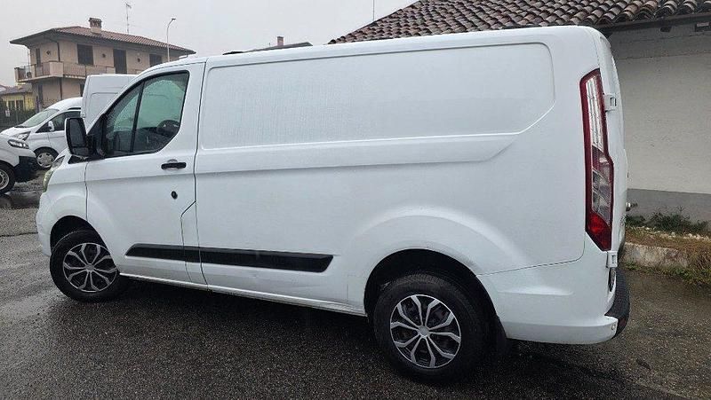 Usata Ford Transit Custom Trend 131 CV (96 kW) 2019 Bianco / pastello Berlina