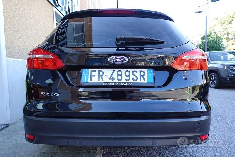 Begagnad Ford Focus 120 HK (88 kW) 2018 Svart Kombi