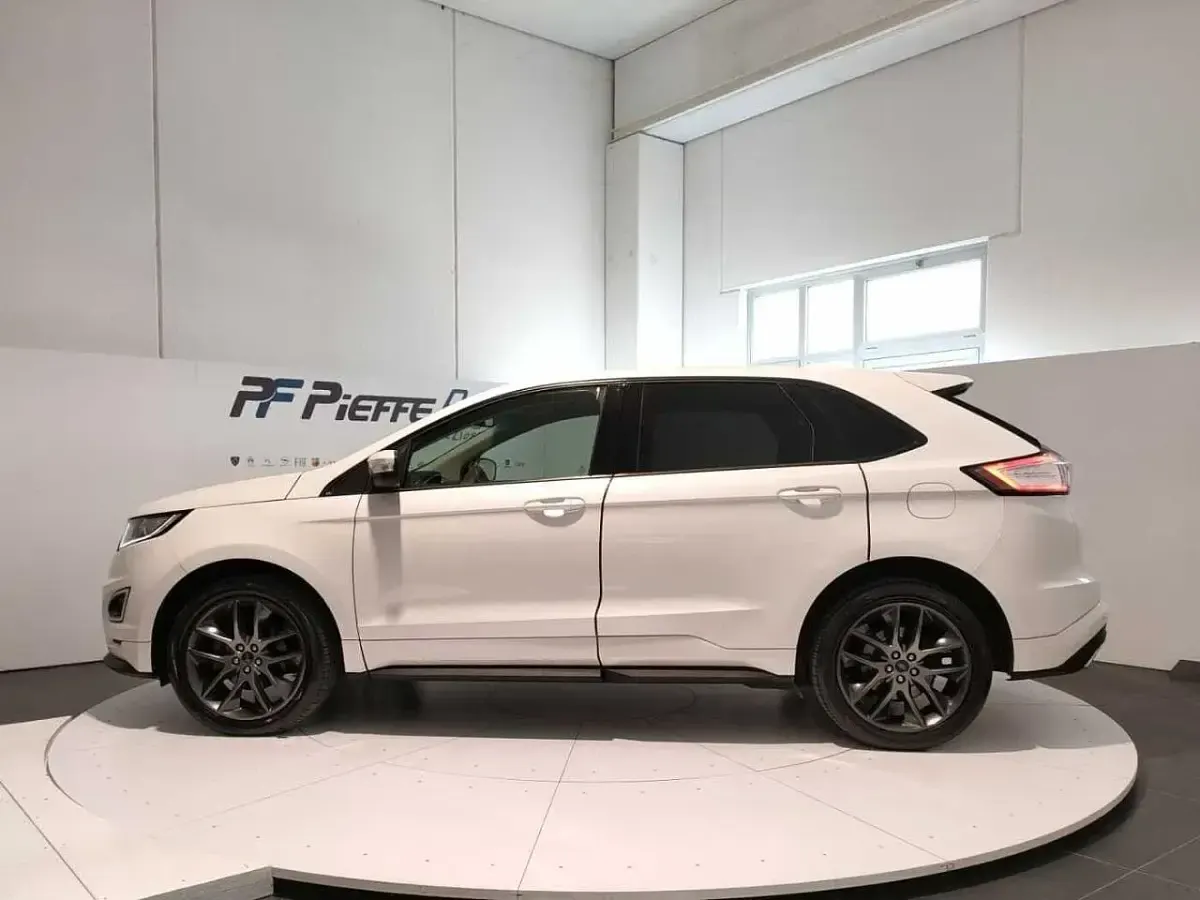Usata Ford Edge Sport 209 CV (153 kW) 2016 Bianco SUV