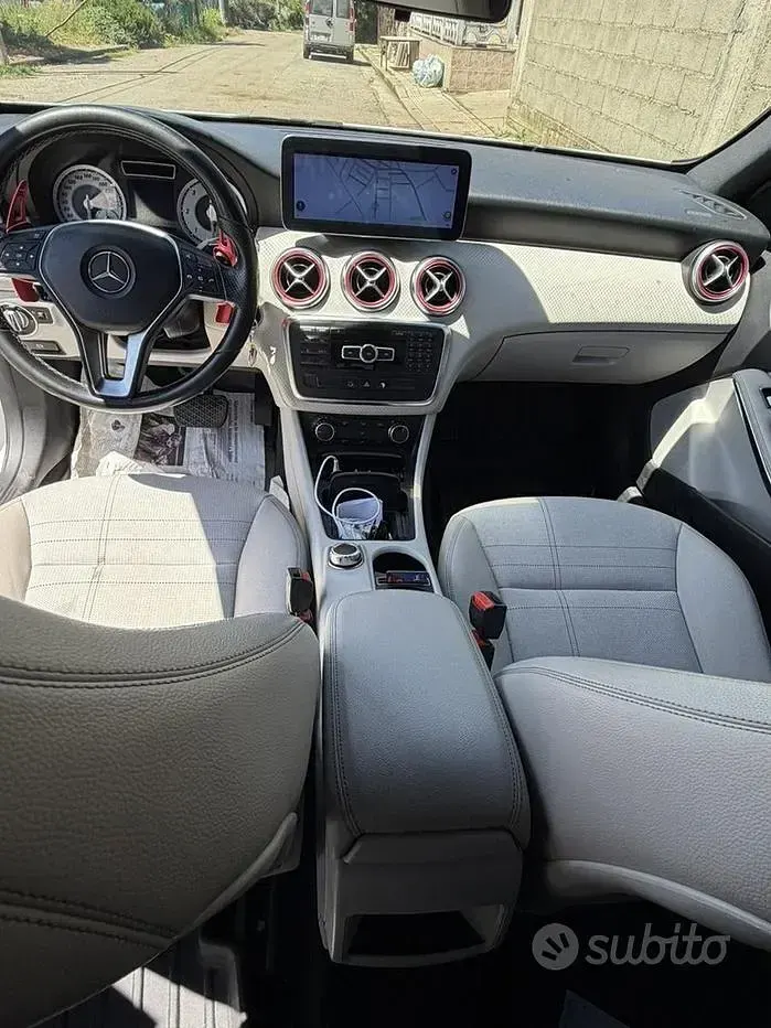 Occasion Mercedes A200 136 ch (100 kW) 2015 Blanc Berline