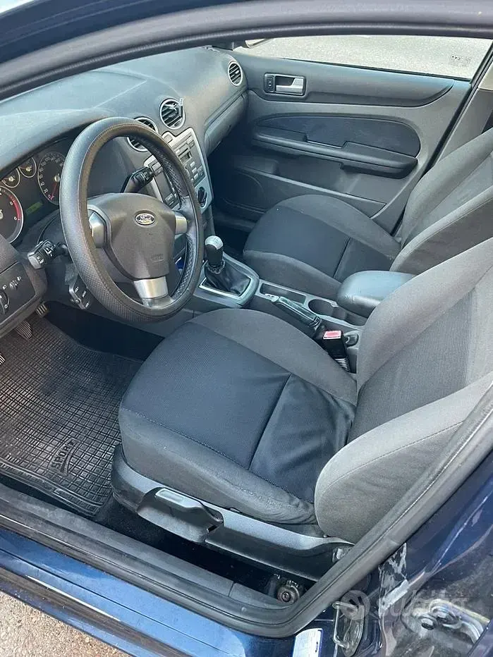 Usata Ford Focus Style 116 CV (85 kW) 2006 Bluazzurro Station wagon