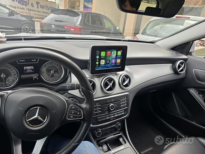 Usata Mercedes GLA200 136 CV (100 kW) 2016 Grigio SUV