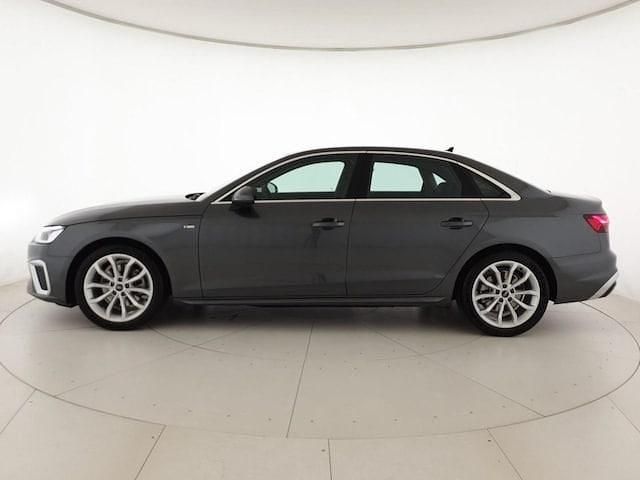 Usata Audi A4 S-Line 136 CV (100 kW) 2024 Grigio daytona perlato Berlina