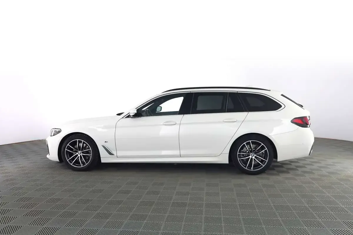 Usata BMW 520 M Sport 190 CV (139 kW) 2022 Alpine white Berlina