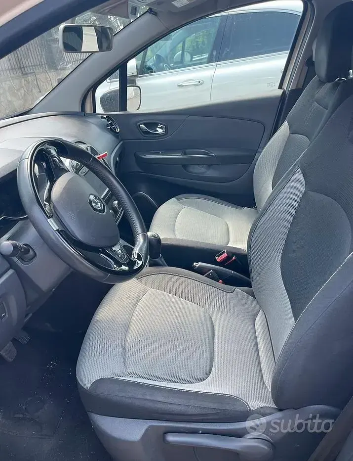 Usata Renault Captur 110 CV (80 kW) 2017 SUV