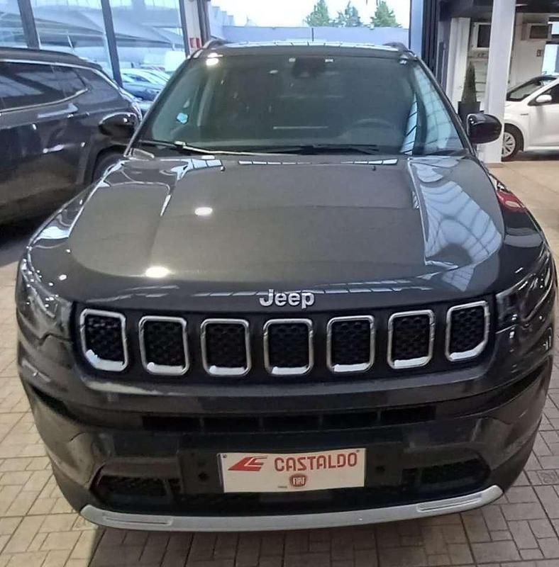 Usata Jeep Compass 131 CV (96 kW) 2022 Grigio scuro SUV