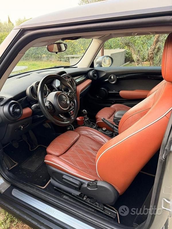 Usata Mini ONE 102 CV (75 kW) 2019 Grigio Utilitaria