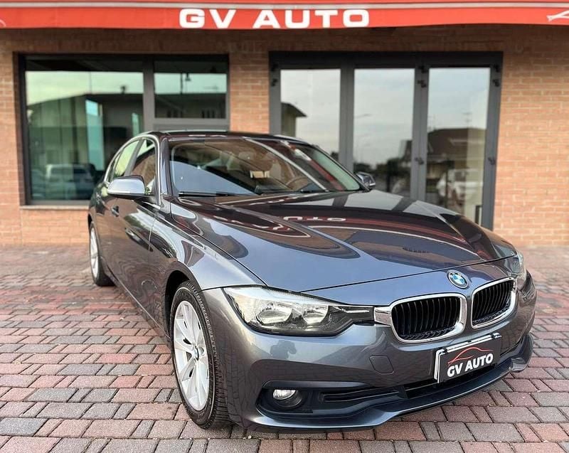 Usata BMW 316 Advantage 116 CV (85 kW) 2018 Grigio Berlina
