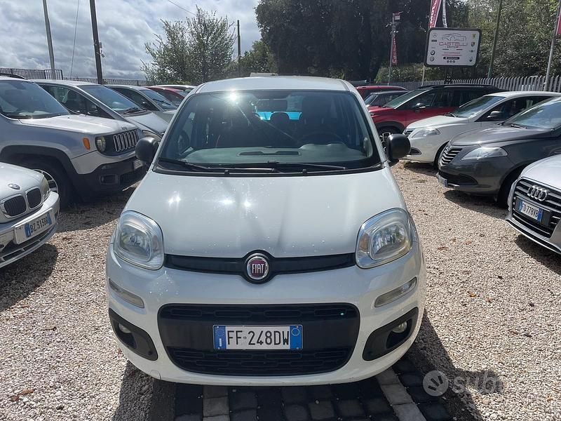 Bianco Usata 2016 Fiat Panda Lounge Tre volumi | 7590 € (Ottimo prezzo) - Immagine 1/4