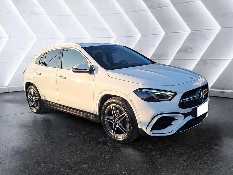 Usata Mercedes GLA180 Advanced Plus 116 CV (85 kW) 2024 Bianco SUV