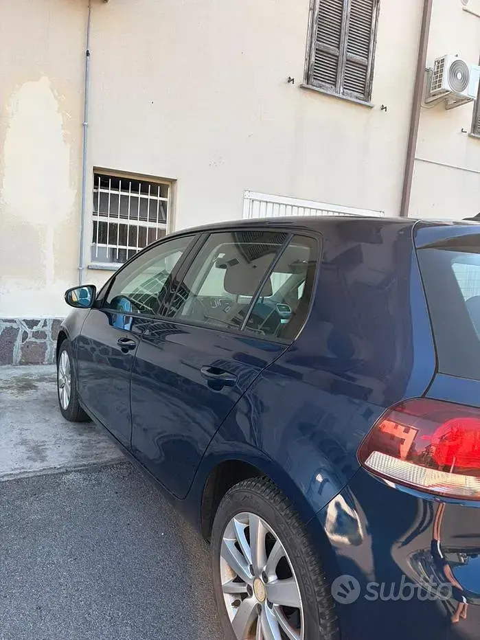 Usata VW Golf VII 105 CV (77 kW) 2012 Bluazzurro Utilitaria