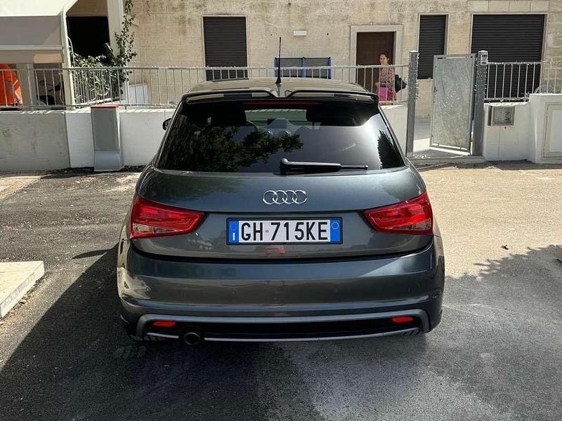 Usata Audi A1 Sportback Ambiente 105 CV (77 kW) 2014 Grigio Utilitaria