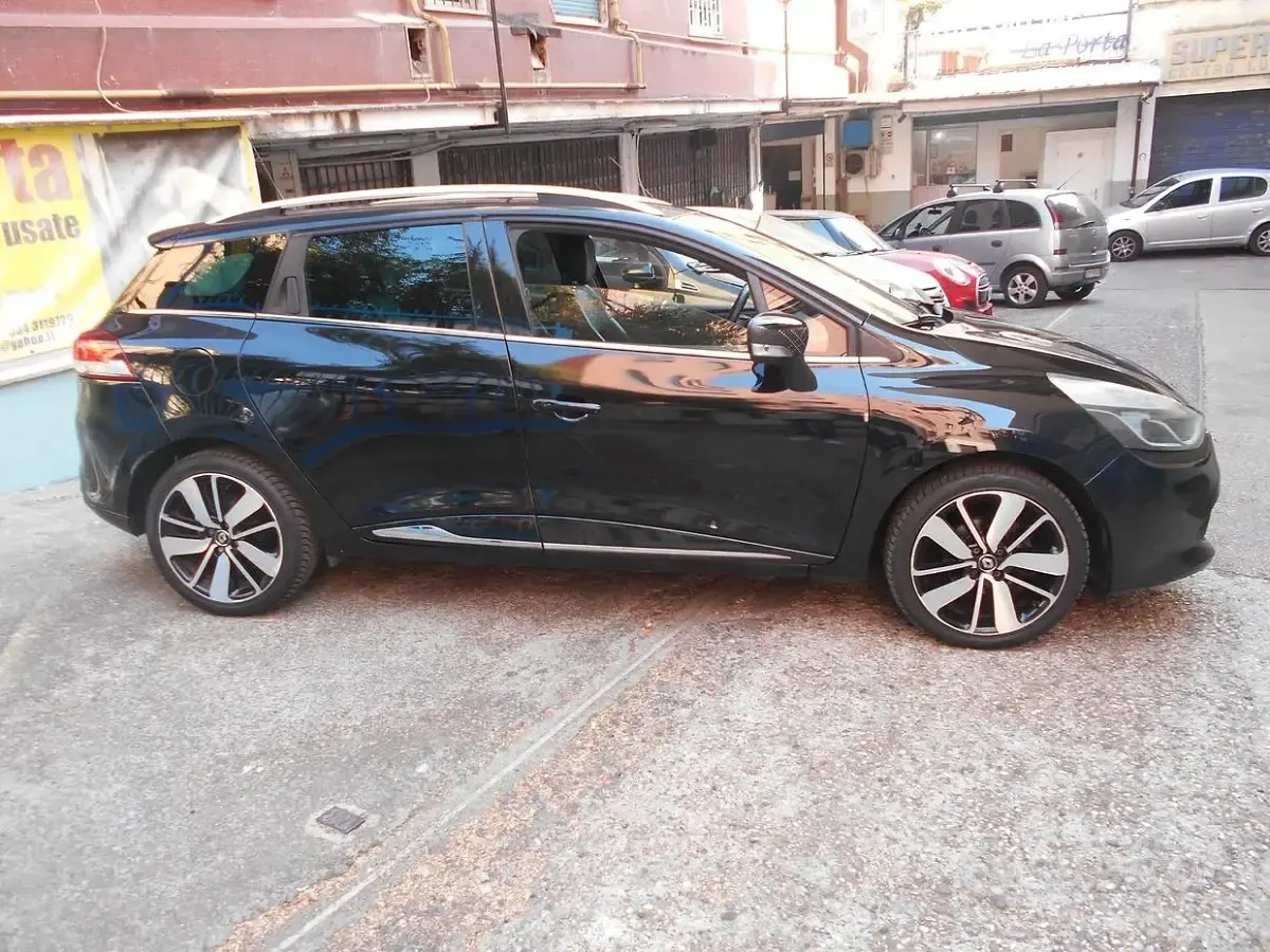 Usata Renault Clio Intens 90 CV (66 kW) 2016 Nero Station wagon