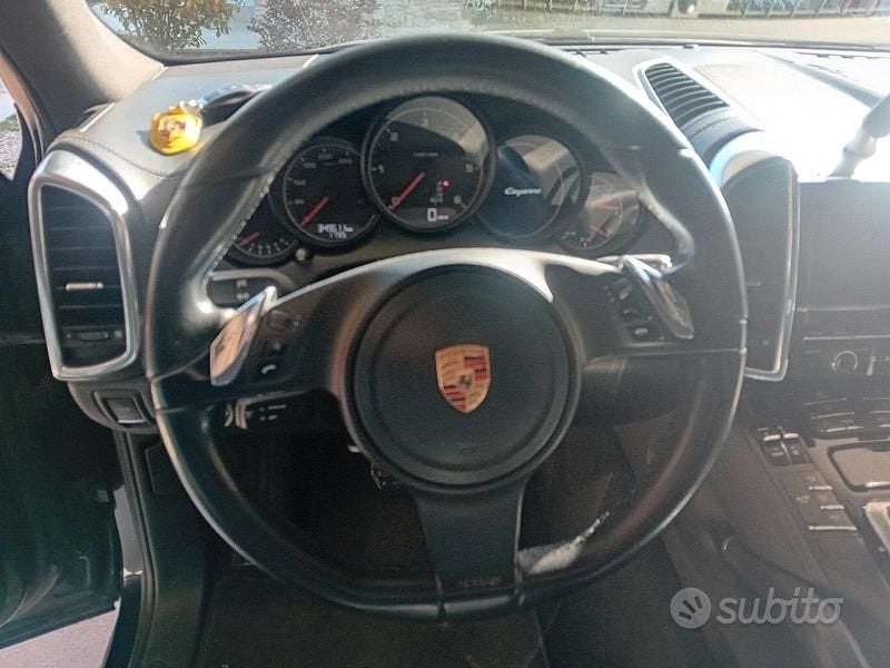 Usata Porsche Cayenne 245 CV (180 kW) 2012 Nero SUV
