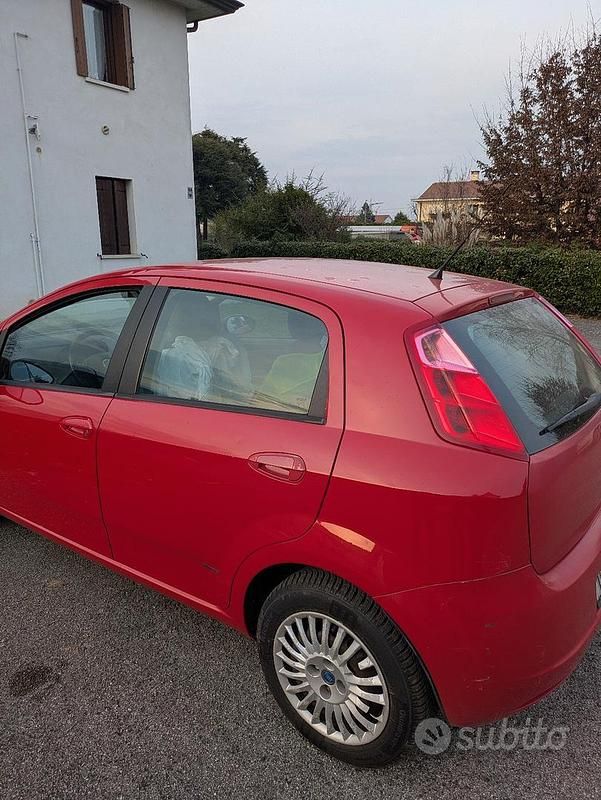Usata Fiat Grande Punto 2007 Rosso Utilitaria