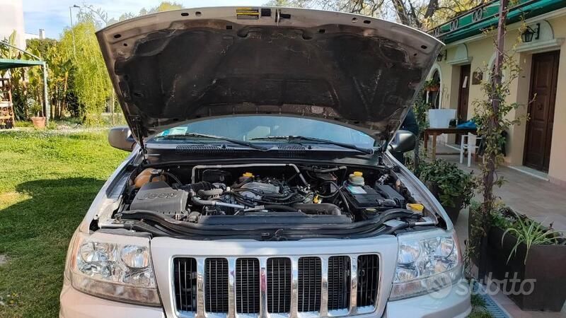 Usata Jeep Cherokee 2003 Grigio SUV