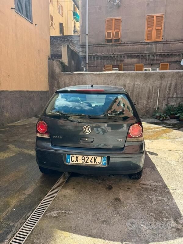 Usata VW Polo 101 CV (74 kW) 2005 Grigio Berlina