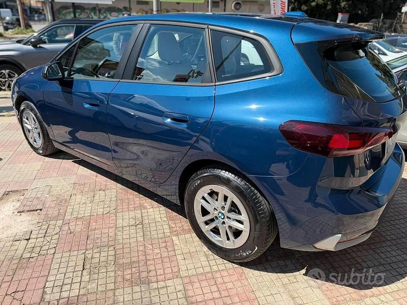 Usata BMW 218 150 CV (110 kW) 2023 Blu Station wagon