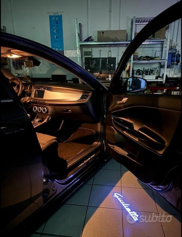 Usata Alfa Romeo Giulietta 105 CV (77 kW) 2013 Grigio Utilitaria