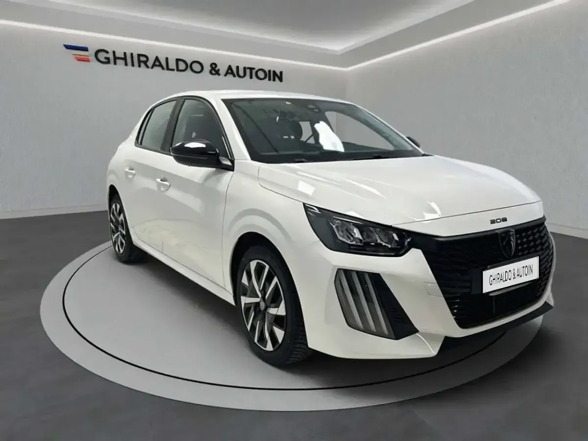 Usata Peugeot 208 Active 101 CV (74 kW) 2024 Bianco Utilitaria