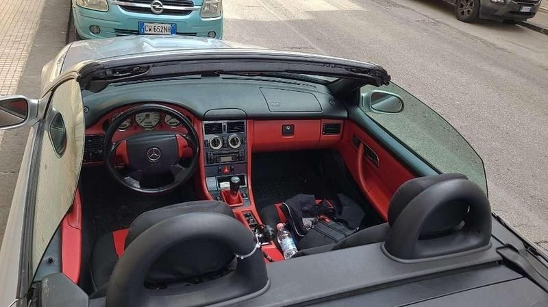 Usata Mercedes SLK200 192 CV (141 kW) 2000 Argento Cabrio